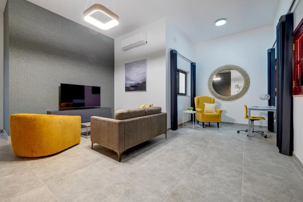 Modern 3BR Apartment in Sliema's Desirable Locale, Sliema