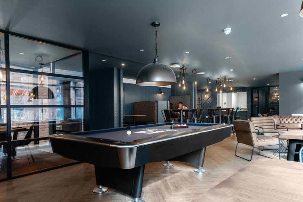 Cosy Ensuite Bedrooms at Electric Press near Sheffield City Centre, Sheffield