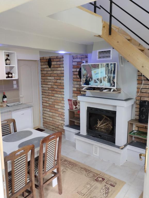 D&M Apartman Dojkinci, Pirot