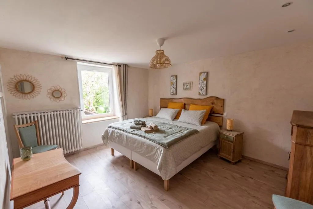 chambres d hotes Ysalice, hotel in Merlas