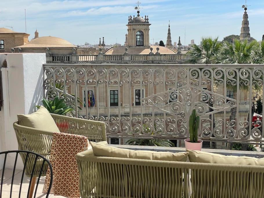 Penthouse in front Giralda - 3