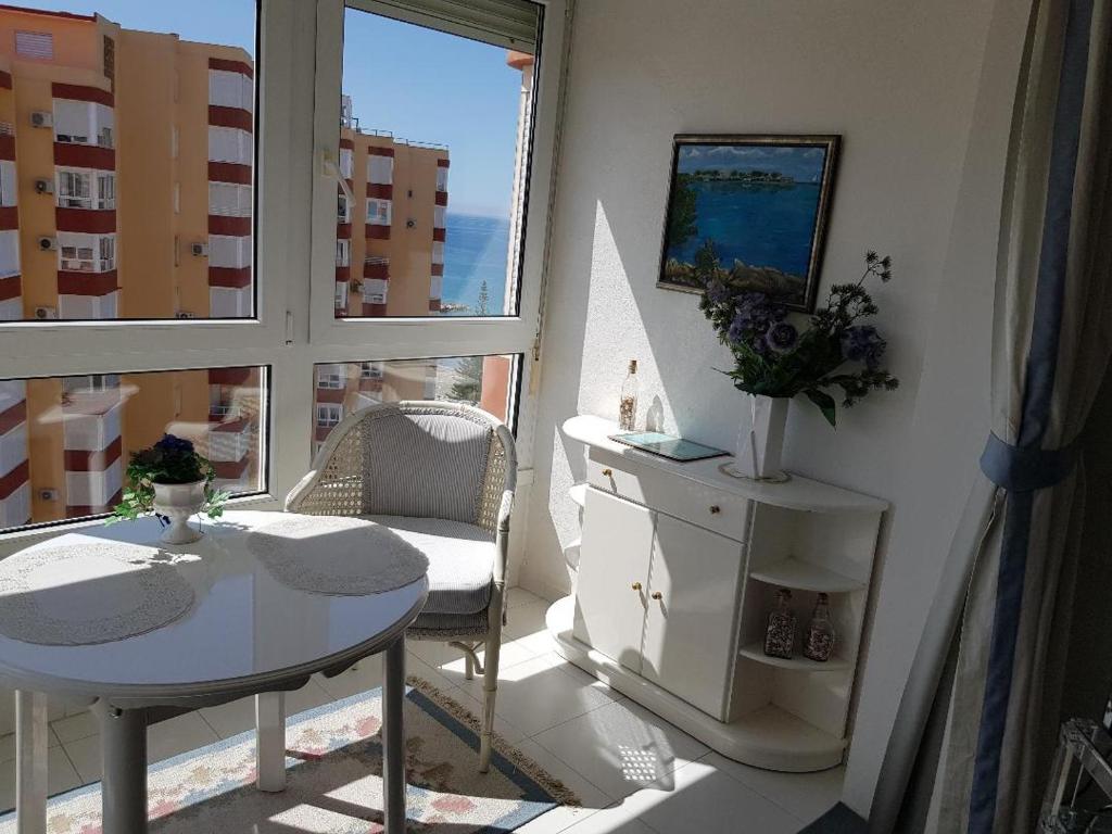 Luxury Studio Apartment - 5