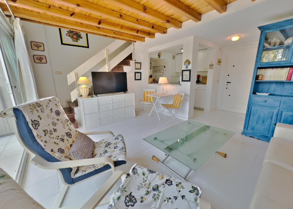 Skol 212. Two Bedrooms Duplex in Marbella Centre on the Beachfront. - 2