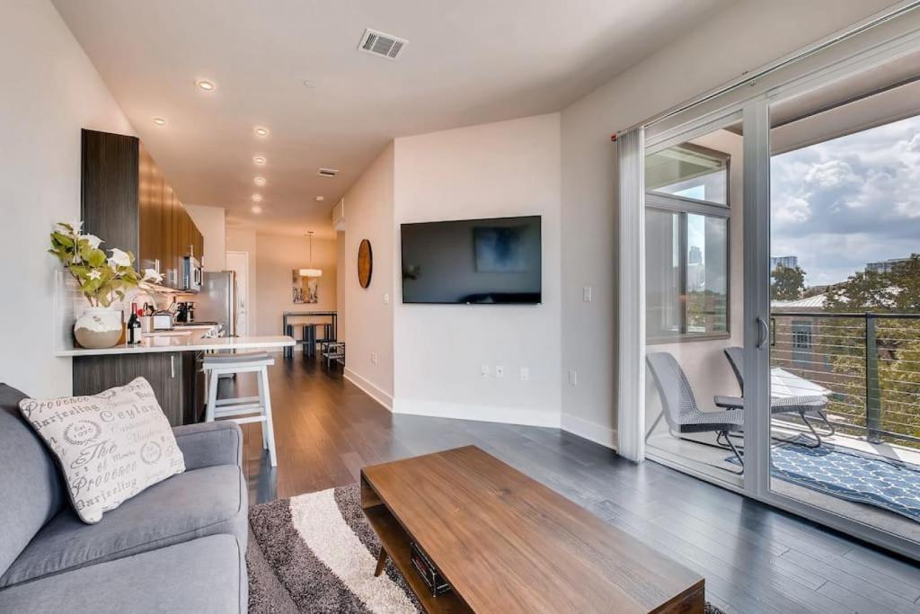 Capitol View Condos - Downtown Austin - Lone Star, Austin