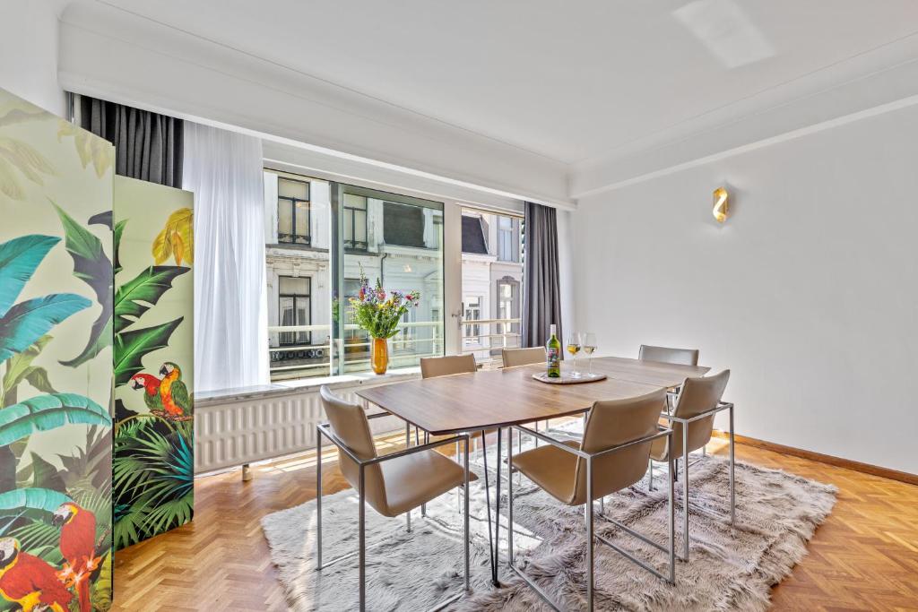 Central & luminous apartment, Antverpy