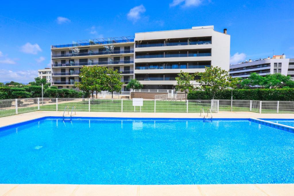 LITORAL COSTA DORADA - GOLETA Only families - 5