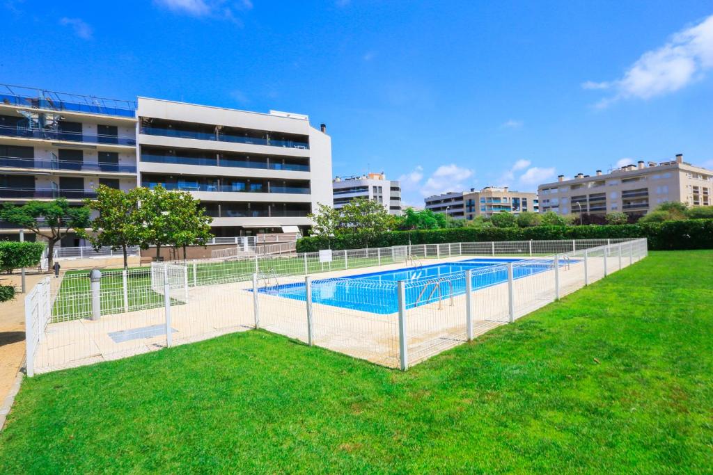 LITORAL COSTA DORADA - GOLETA Only families - 4