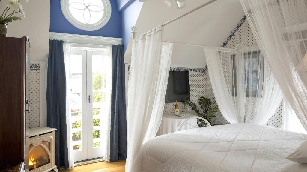 Cabernet House, an Old World Inn — Hotel in Napa (CA)