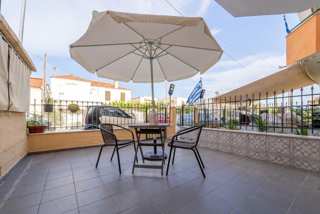 Cleri's Studio, Néa Péramos