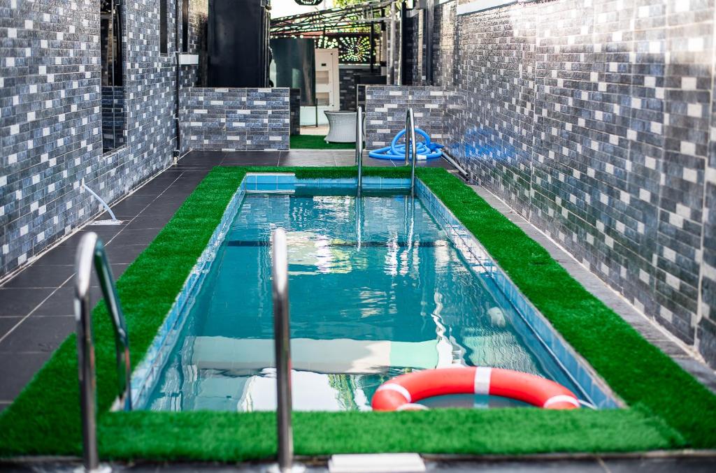 NIFEWAT APARTMENT,Dijon studio apartment with pool,WiFi, gym,Netflix and sit out area, Abudža