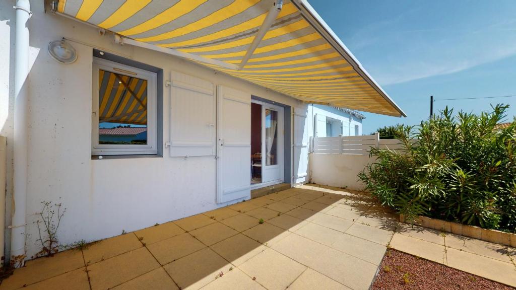 La beach House Rental in BretignollessurMer en Vendée (85