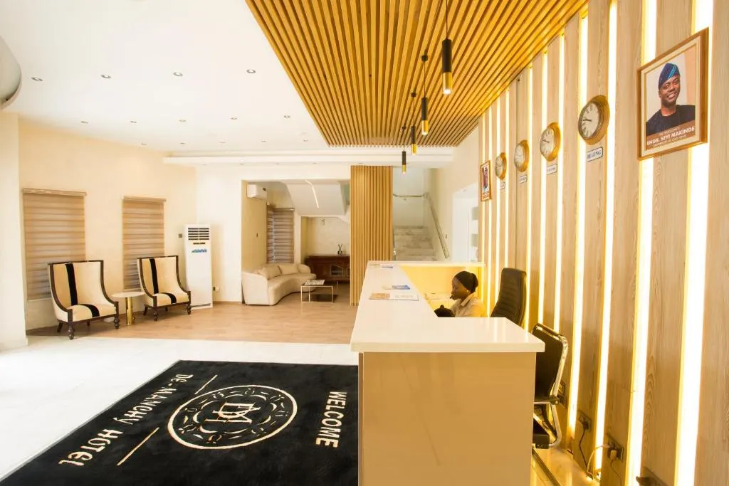 DE MANCHY HOTELS & SUITES，位于伊巴丹的酒店
