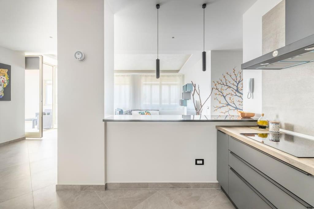 Panoramic Private Parking Elegant Apartment, Aci Castello