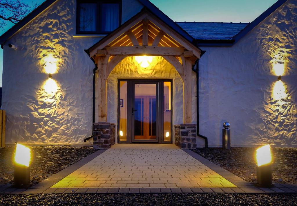 Canaston Oaks, Narberth