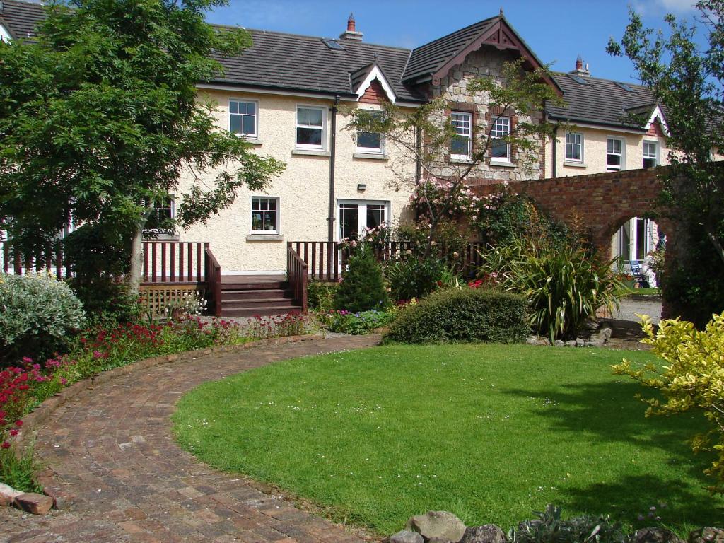 Courtyard HC No 11