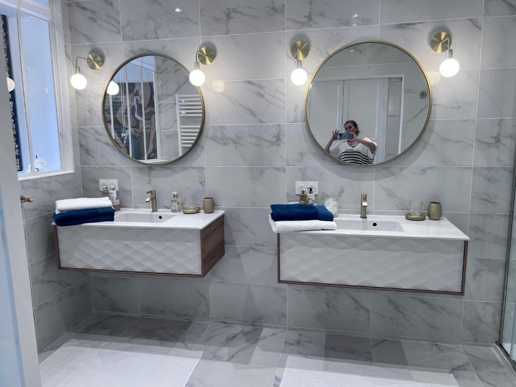 Luxury studio suite in artist Villa with sea view - 3