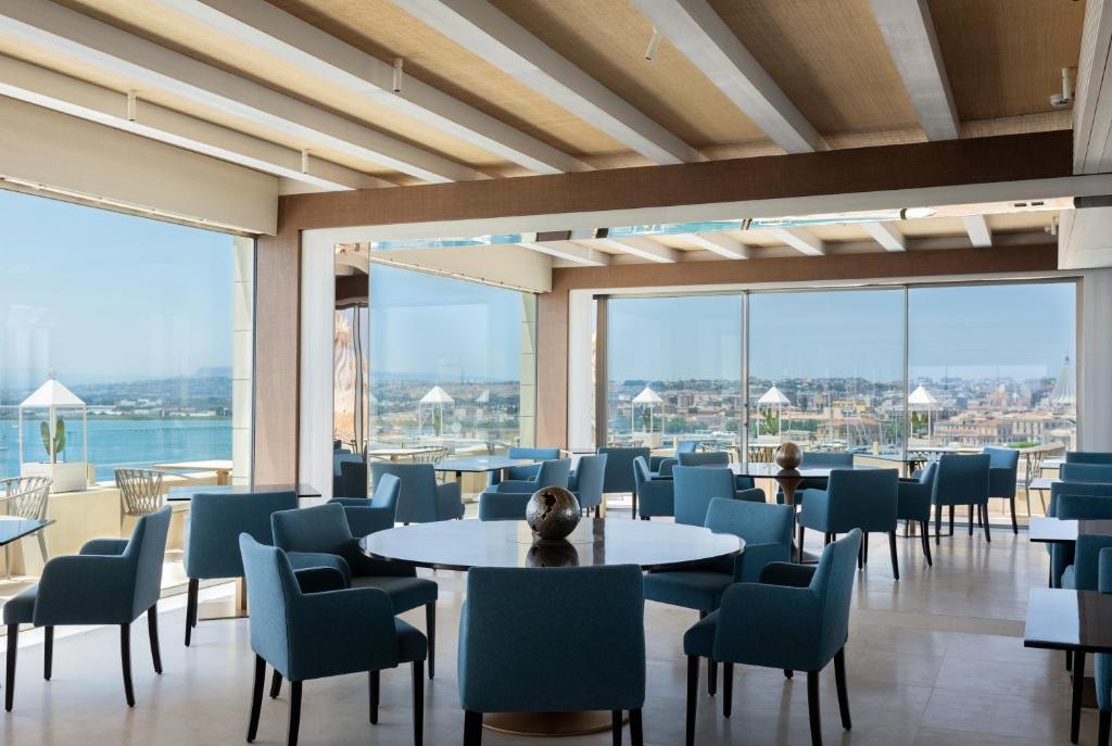 Grand Hotel Des Étrangers - Dining image