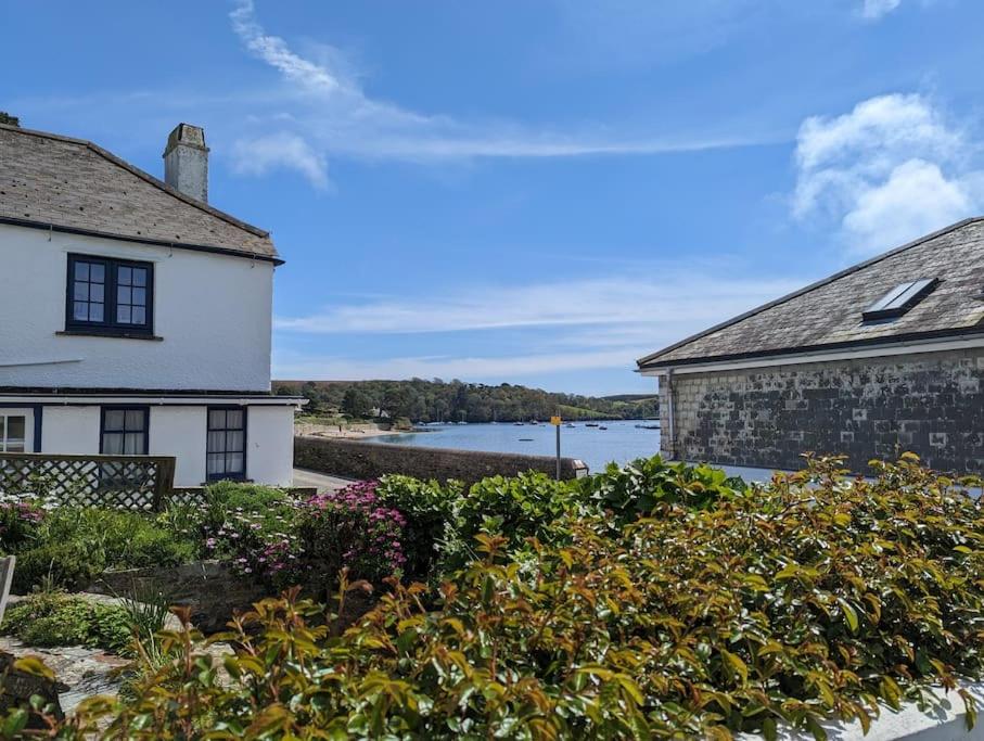 Luxury Harbour Cottage, St Mawes photo 6