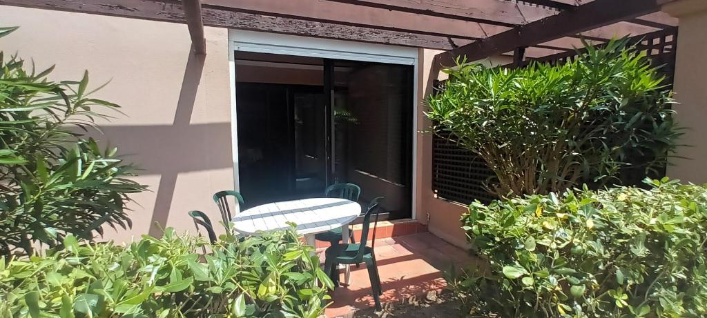 Les Bastides Au calme joli appartement avec terrasse - Parking - Piscine - Clim - 3