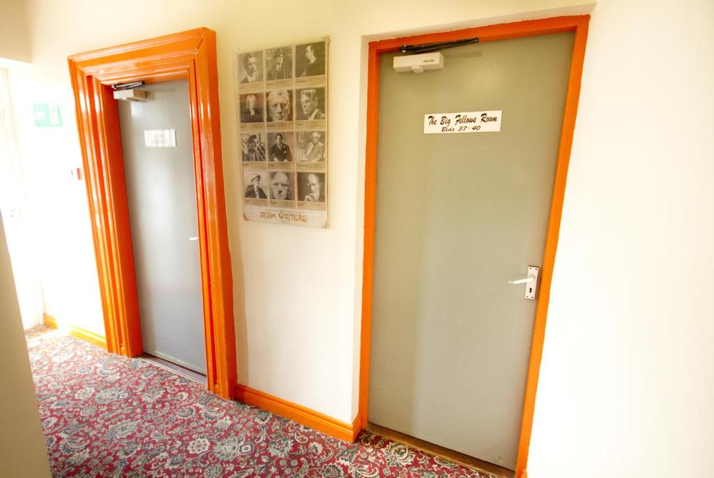 Cashel Holiday Hostel photo