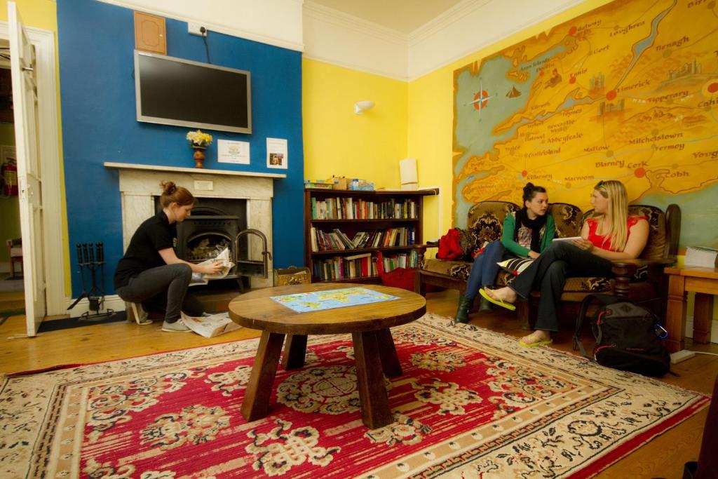Cashel Holiday Hostel photo