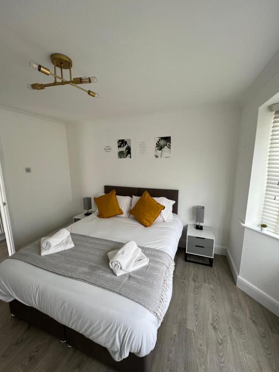3 Bed Luxury Open Plan Living, Rayleigh photo 2