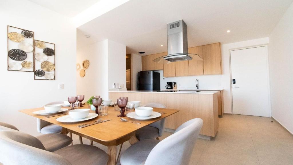 Brand New Condo Aria Ocean 614 by Kivoya - 3