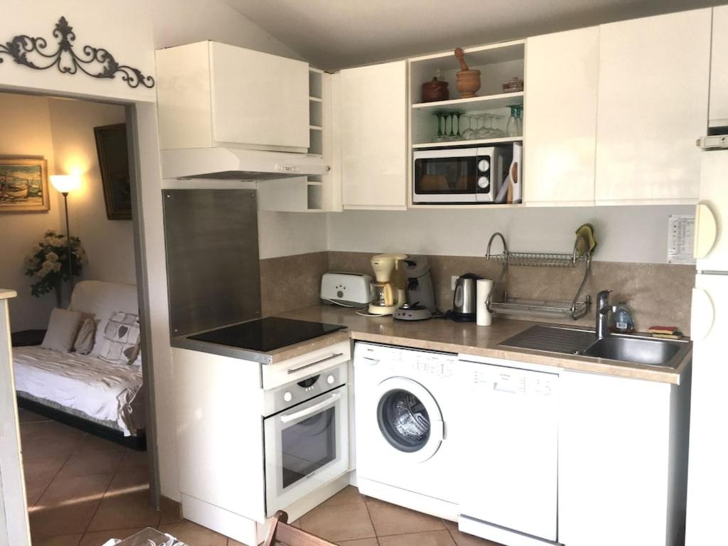BANDOL-MAISON LA BIENVENUE 9MN A PIED MER-CALANQUE PORT D'ALON-GRAND JARDIN+FIBRE WIFI - 2