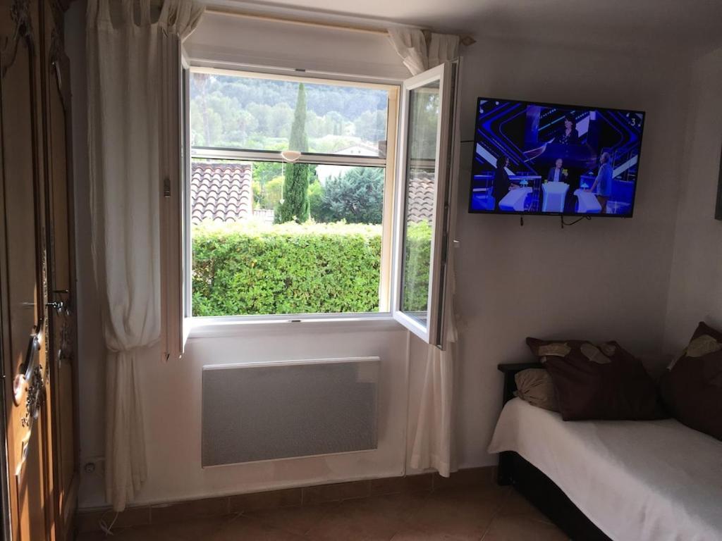 BANDOL-MAISON LA BIENVENUE 9MN A PIED MER-CALANQUE PORT D'ALON-GRAND JARDIN+FIBRE WIFI - 4