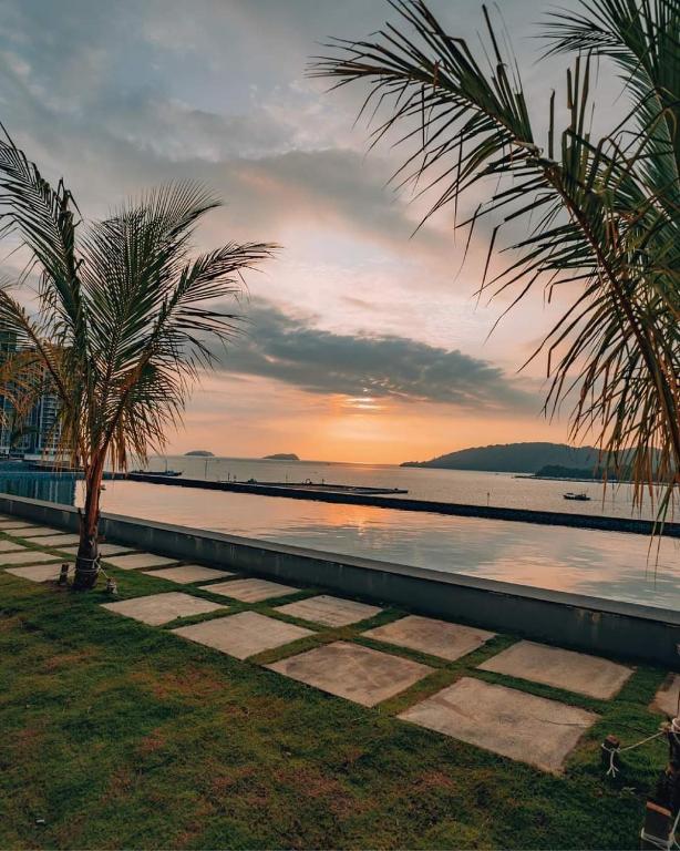 Lovely Seaview Condo TII @ Jesselton Quay photo
