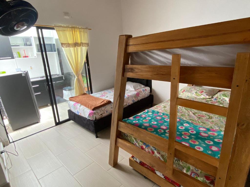 APARTAMENTO AMOBLADO SECTOR LAURELES-ESTADIO hasta 8 personas - Londres - 5