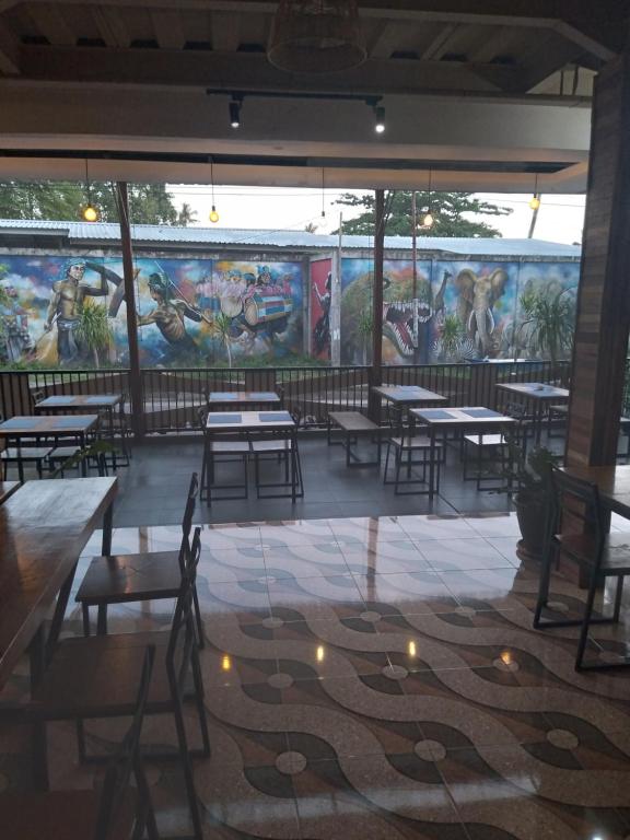 Poppies Senggigi Hostel