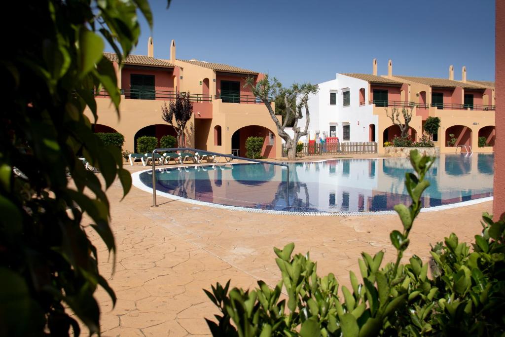 Grupoandria Aparthotel Club Andria — Swimming pool in Cala Blanca, Balearic Islands