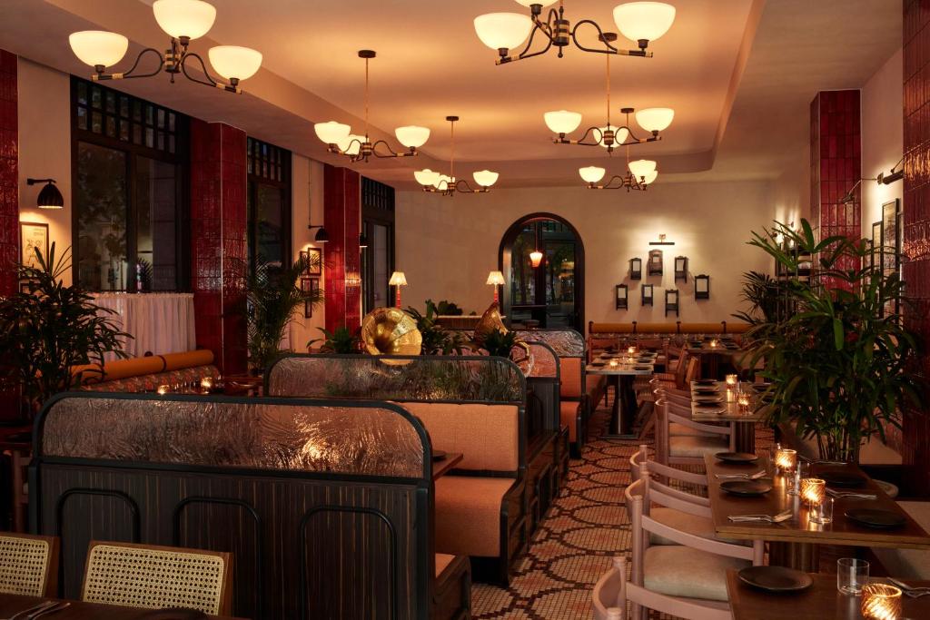 The Hoxton Berlin 객실 인테리어