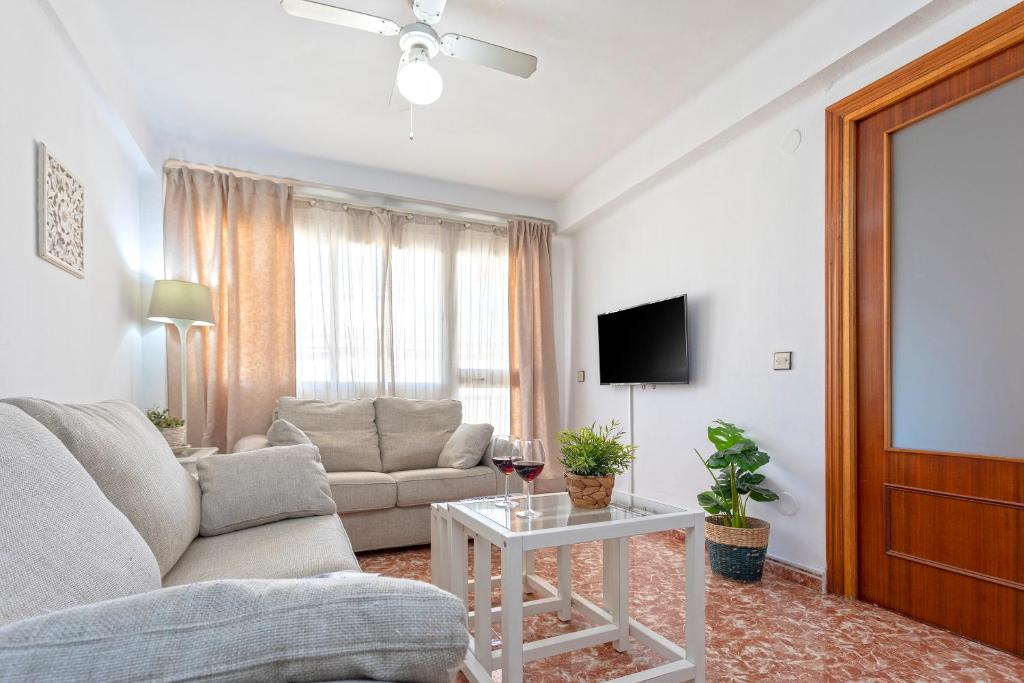 CITY CENTER AND NEXT TO THE BEACH 3 BEDROOMs - 4