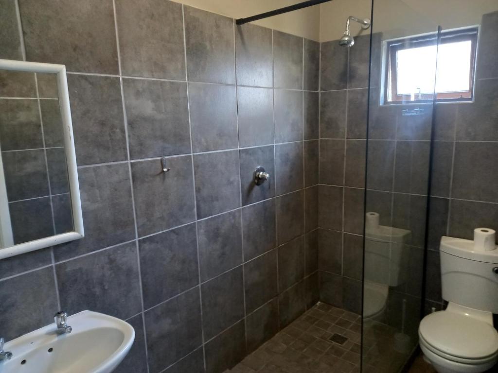 The Tweni Waterfront Guest Lodge photo