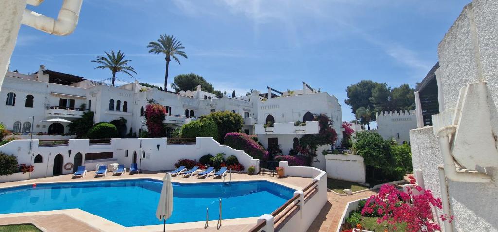 Large 1 Bedroom Apartment Close To Puerto Banus - 1