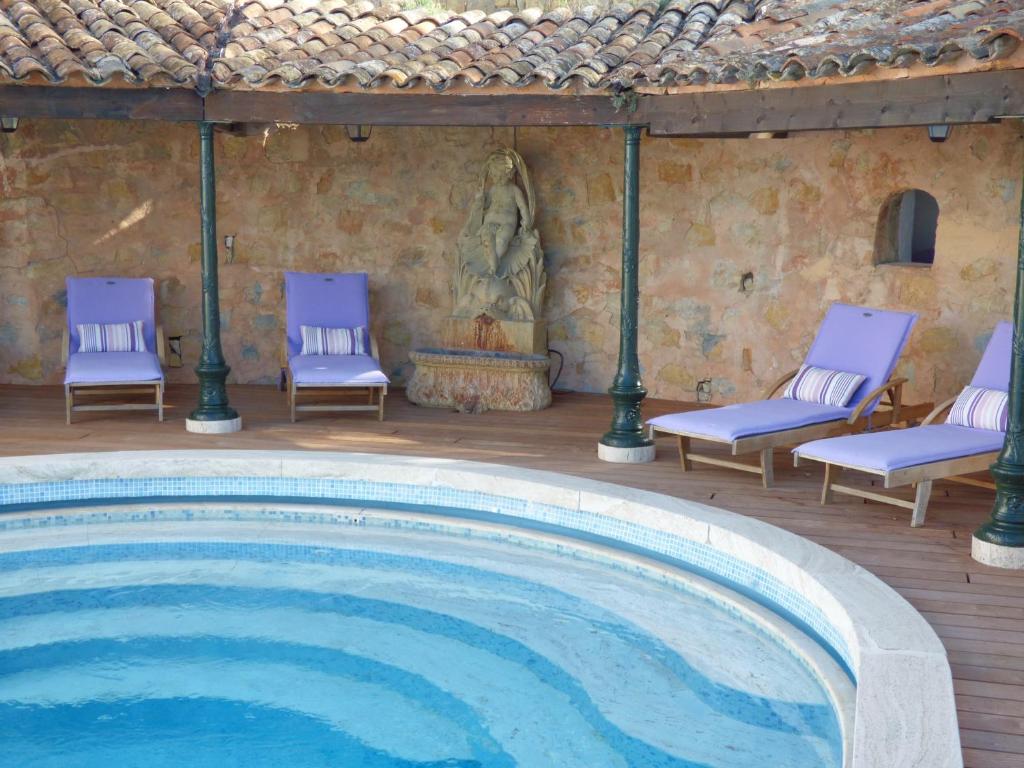 Apartment Cézanne with heated pool and private garden - 3