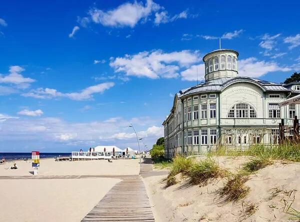 Beachfront Art Gallery Mansard One Bedroom Suite in Historic Bath-House
