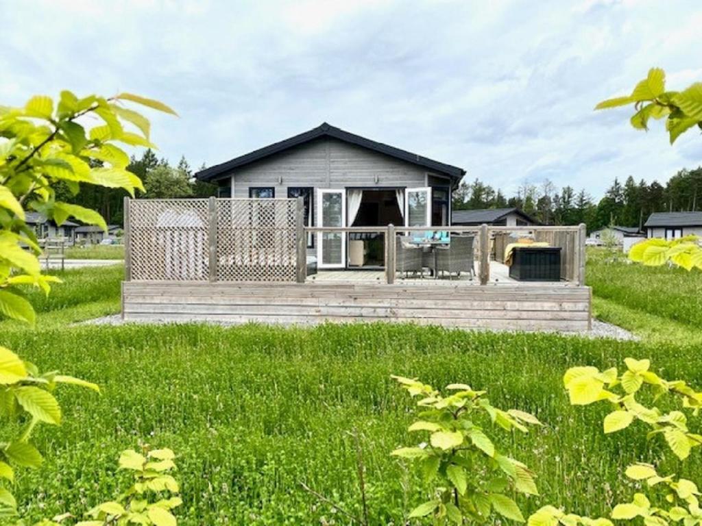 Hollicarrs - Bumblebee Lodge, York