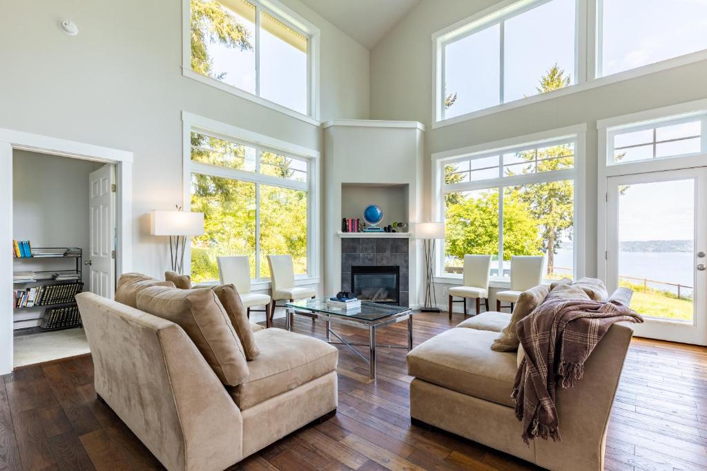 254 - Langley by the Sea - Panoramic Vista photo