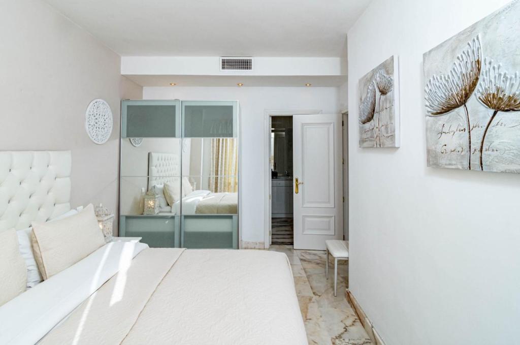 Sea view apartment with pool by Costarentals- Ref 219 - 4