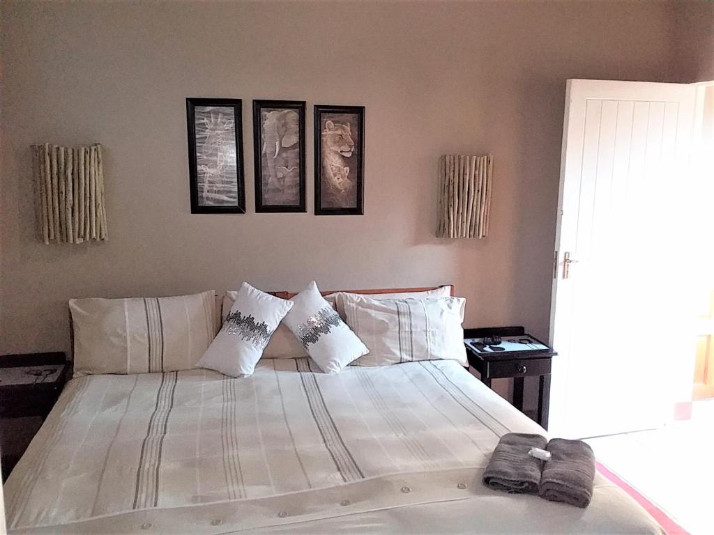 The Tweni Waterfront Guest Lodge photo