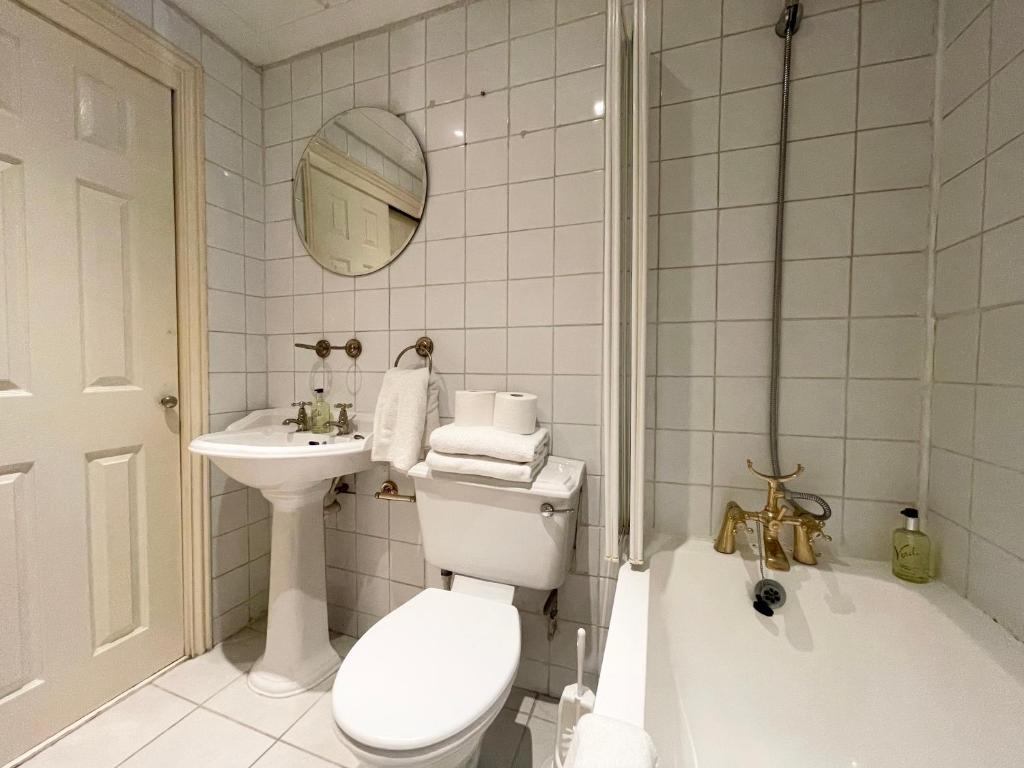Stylish Apartments in Victoria & Westminster photo