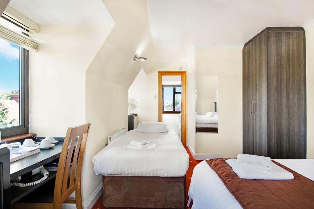 London The Brent Hotel Additional