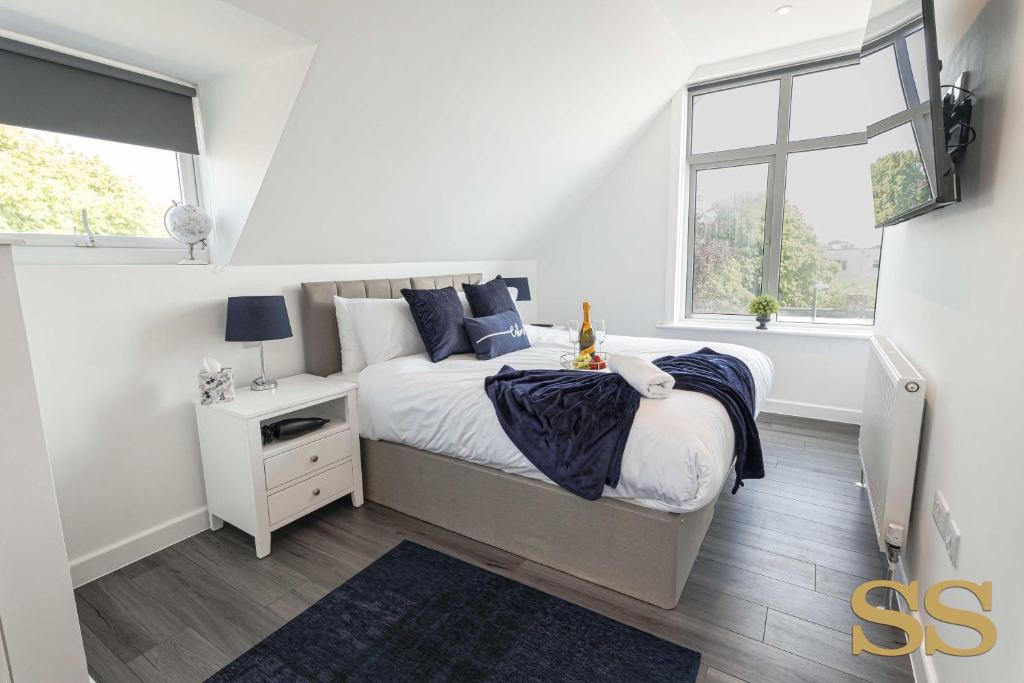 The Hideaway - 1 MINUTE FROM 02 ACADEMY - FREE PARKING - 5 MINUTES FROM THE BEACH - FAST WI-FI - SMART TV, Bournemouth