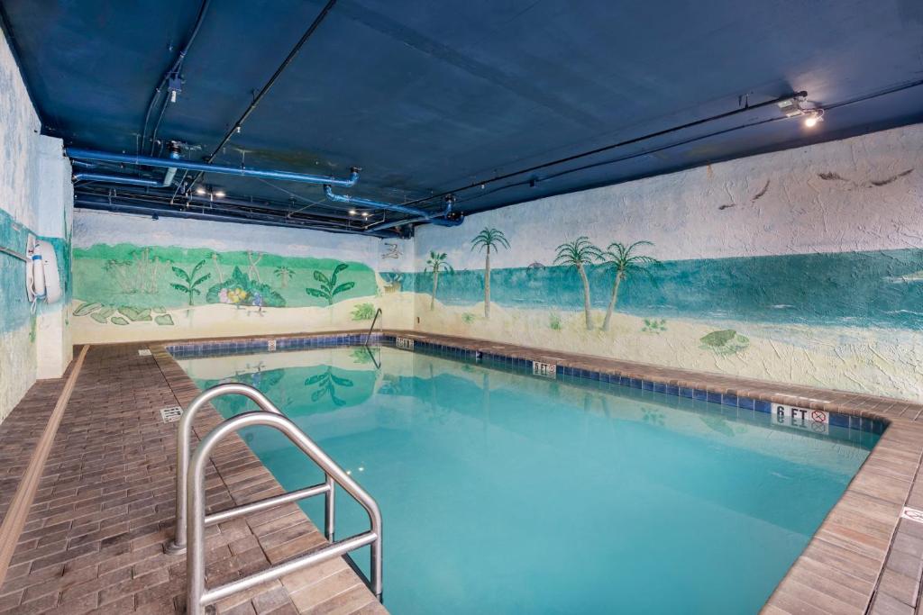 Tropical Winds Resort Hotel photo