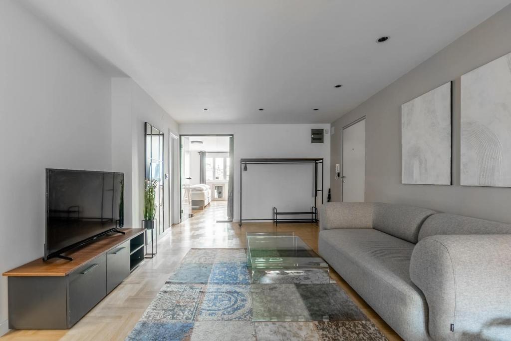 HostGost Selected Suites – Parliament - 3