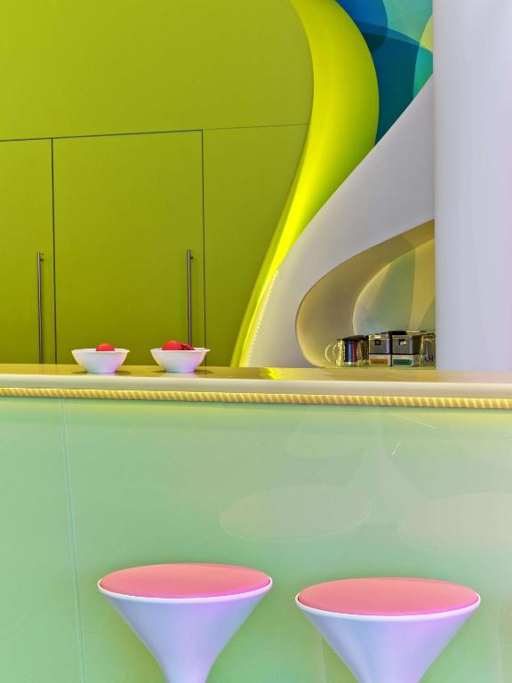 Bar/lounge