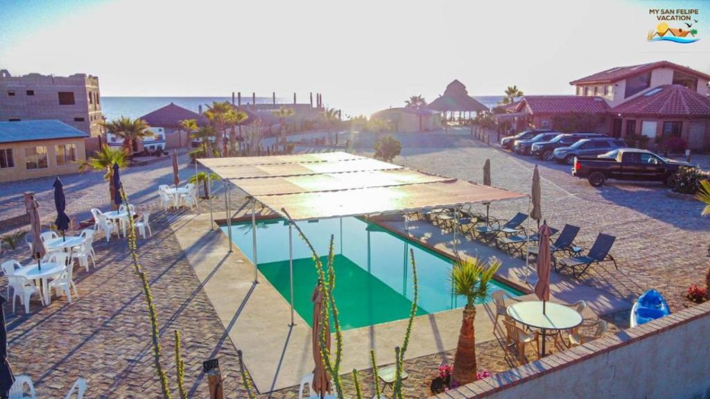 Short walk to pool and private beach, San Felipe